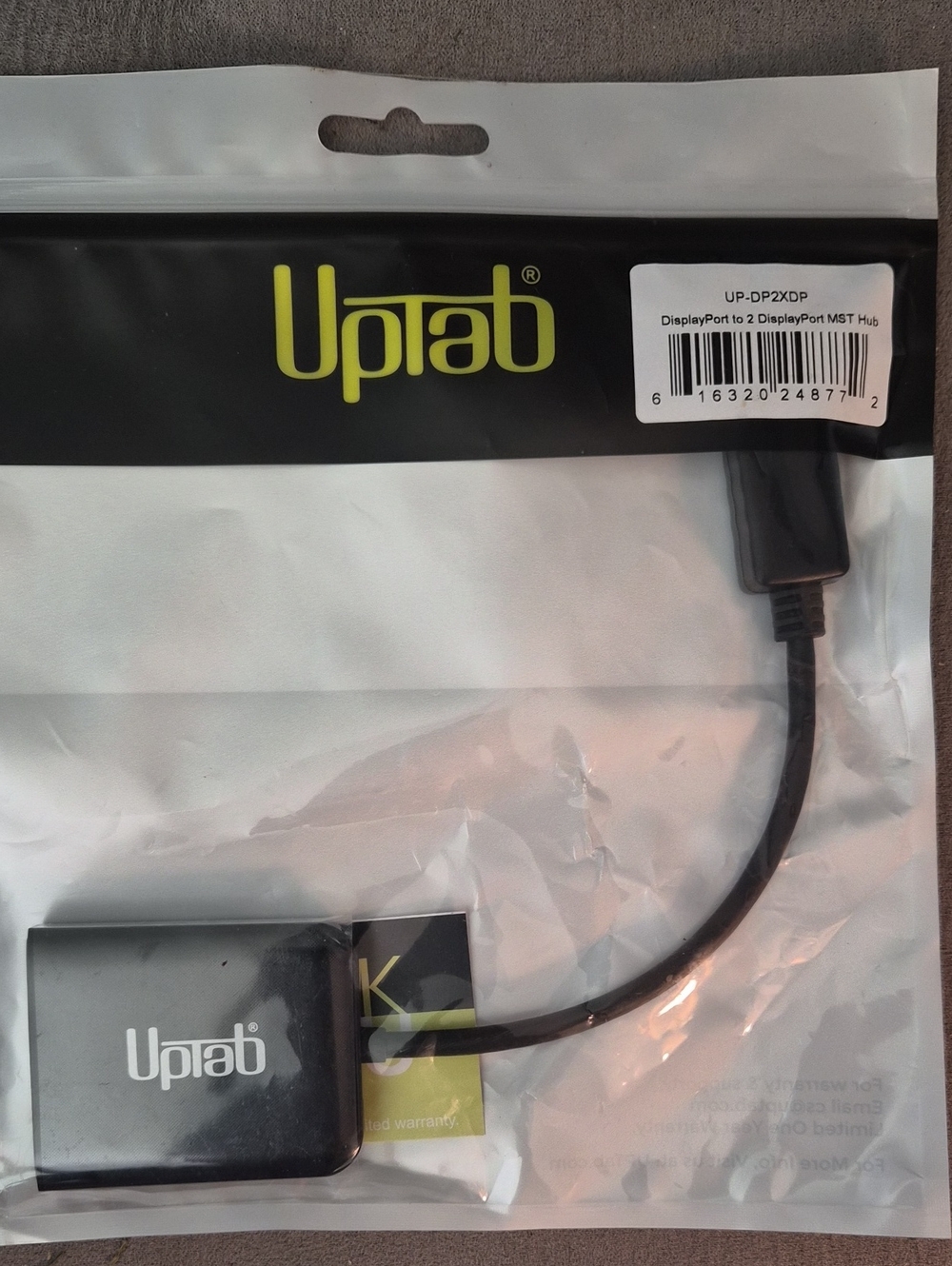 Uptab DisplayPort to 2x DisplayPort MST Hub - Black